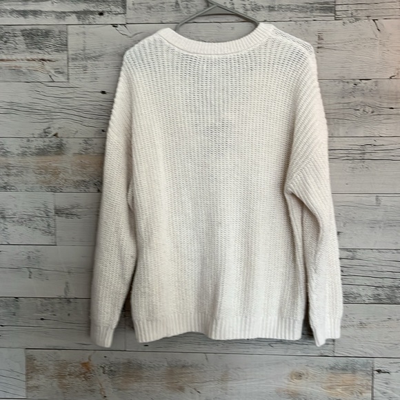 American Eagle women’s sweater. Size small - Picture 4 of 4